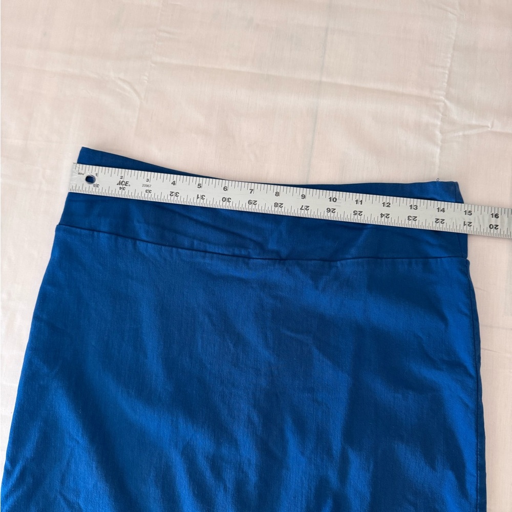 Margaret M Blue Slimming Pencil Skirt – Size Medium - Picture 4 of 5